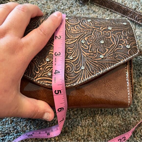 Traditions Pleather Brown Tooled Floral Purse & Wallet Set w/ Rhinestones - Picture 13 of 15